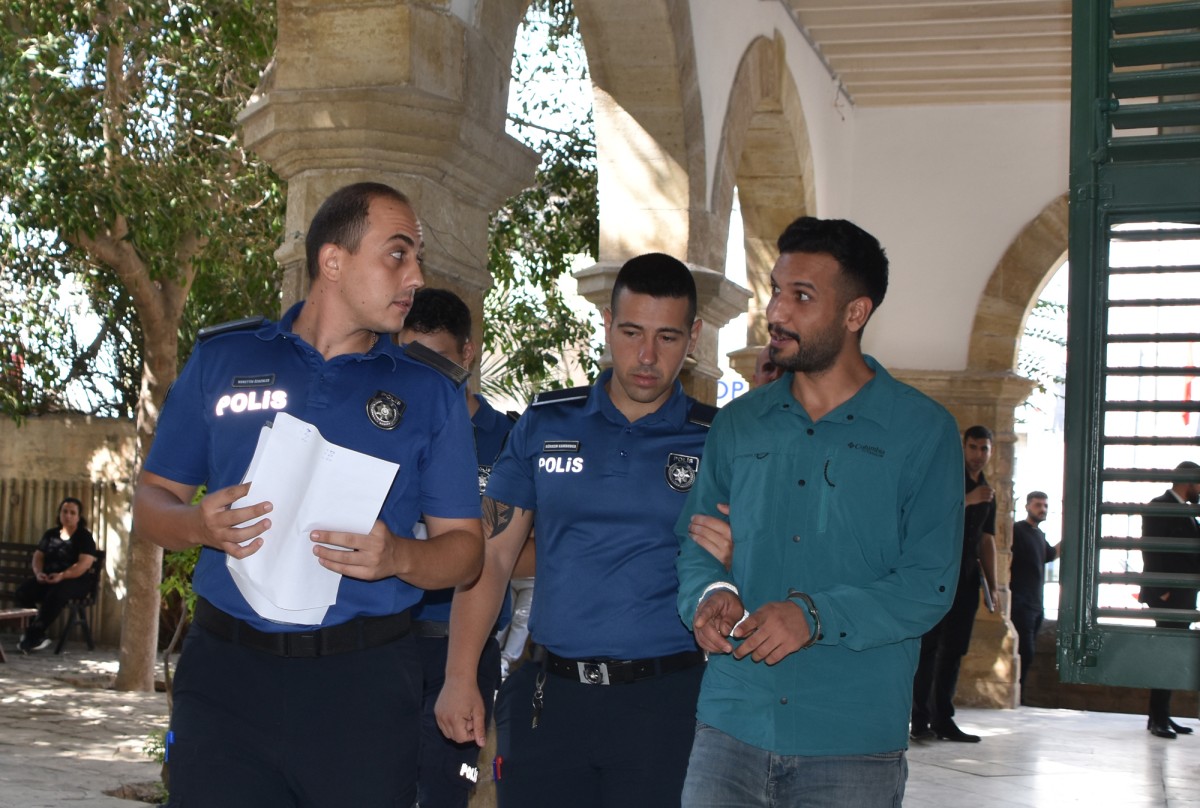 Kalacak yeri ve parası yoktu: Tutuklandı