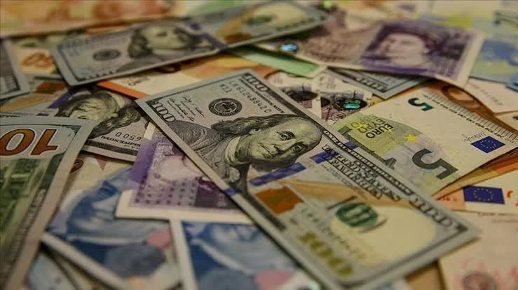 Sterlin, Euro ve Dolarda son durum.