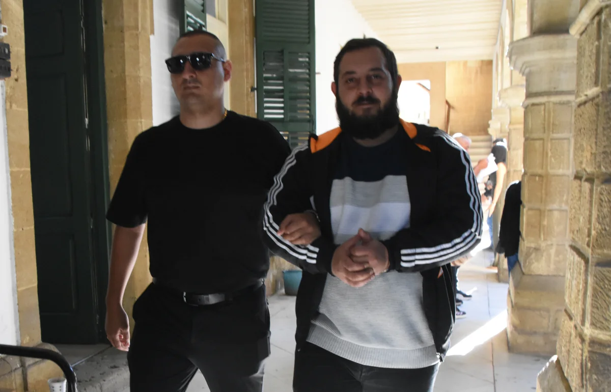 Döviz bürosunda büyük sirkat iddiası: Zanlıya yurt dışına çıkış yasağı