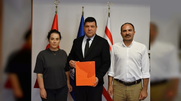 "Depremle Unutmadıklarımız" kitabı DAÜ kütüphanesinde
